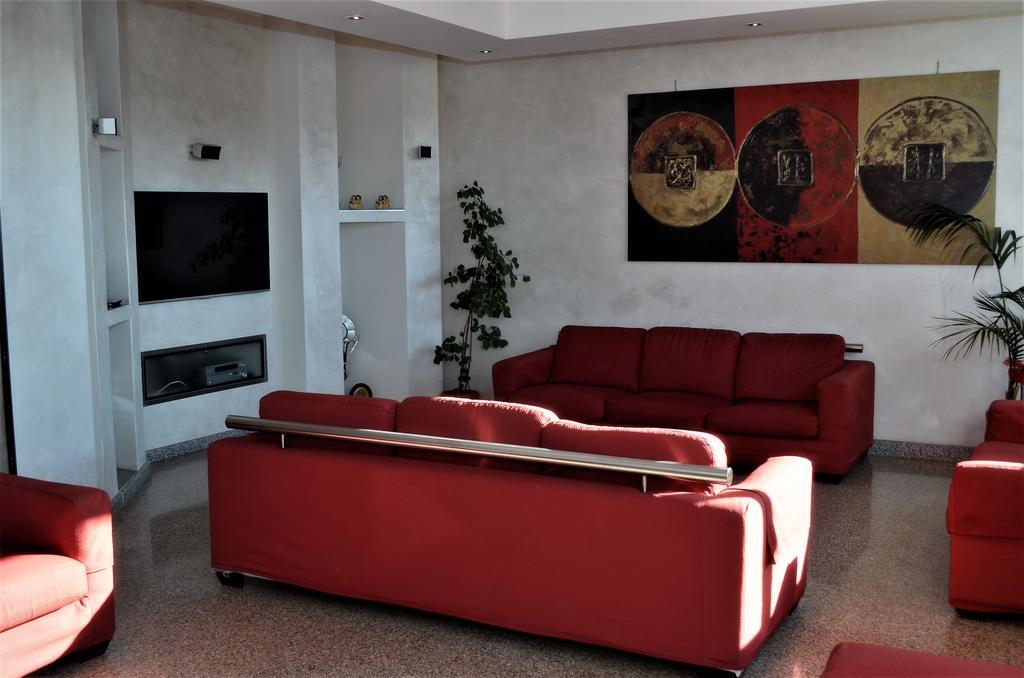 Park Hotel Latina Dış mekan fotoğraf