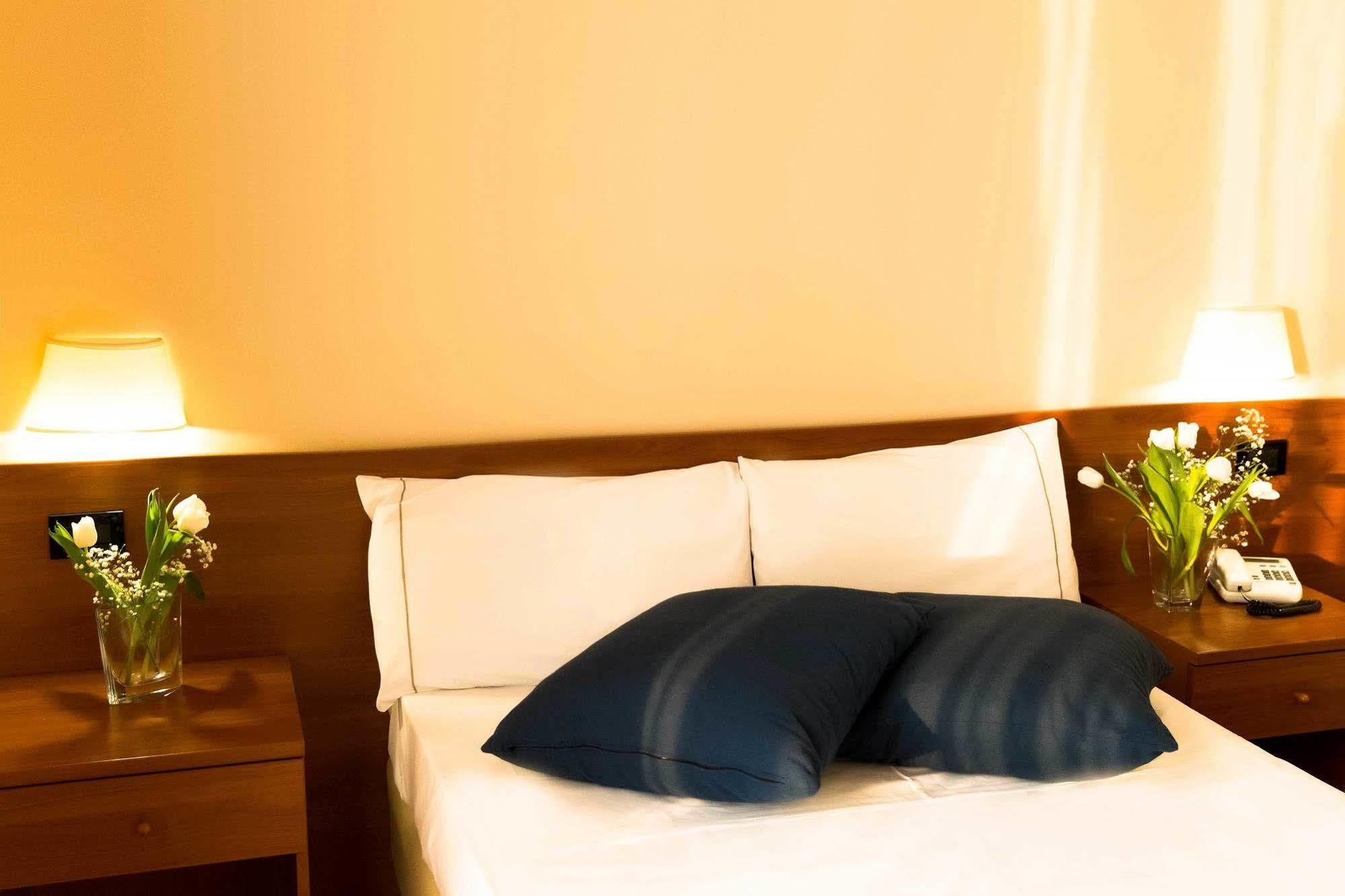 Park Hotel Latina Dış mekan fotoğraf